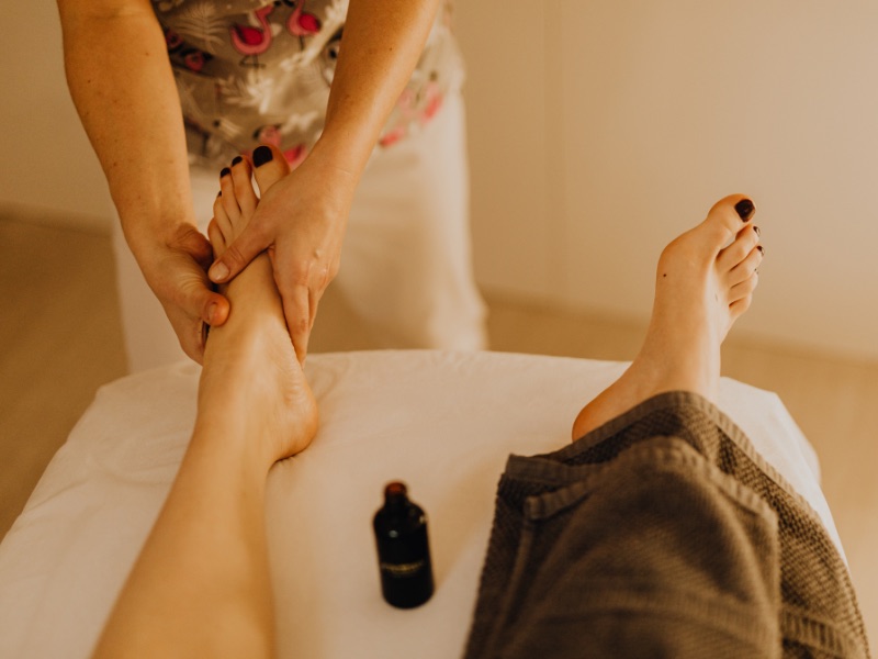 Foot Reflexology in Patna — price ₹899 onwards